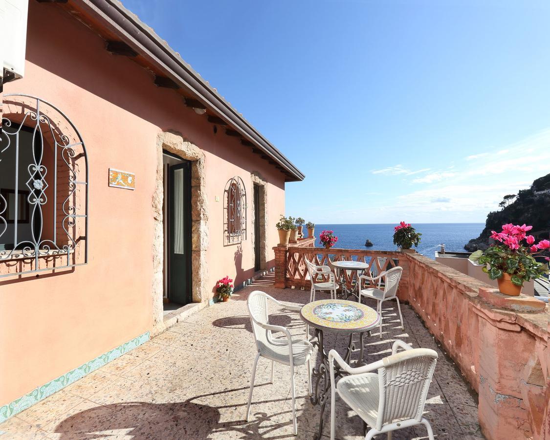 Hotel Villino Gallodoro Taormina Exterior foto